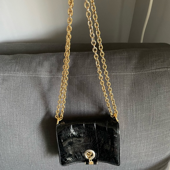 Yves Saint Laurent Handbags - YSL Vintage Crossbody Bag Patent Leather Black
